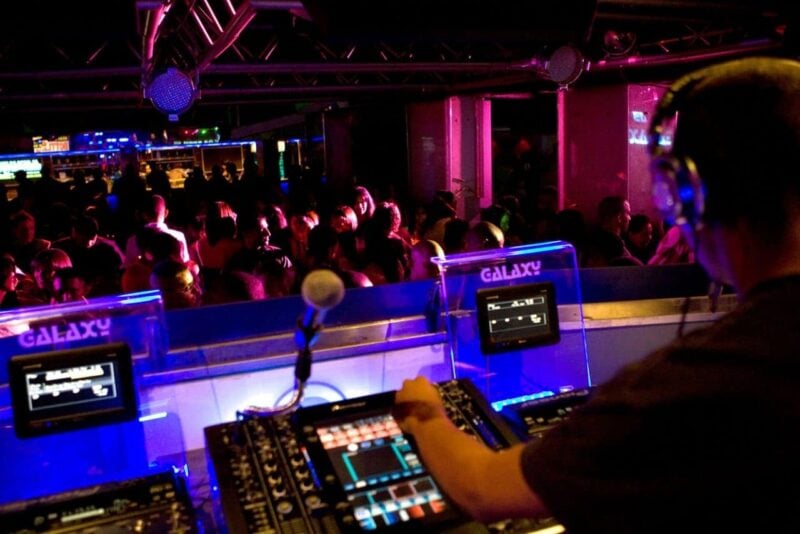 Your Guide to the Hottest and Bars in Cape Town Cape Town