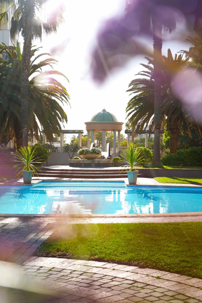 Island Club Hotel & Apartments
